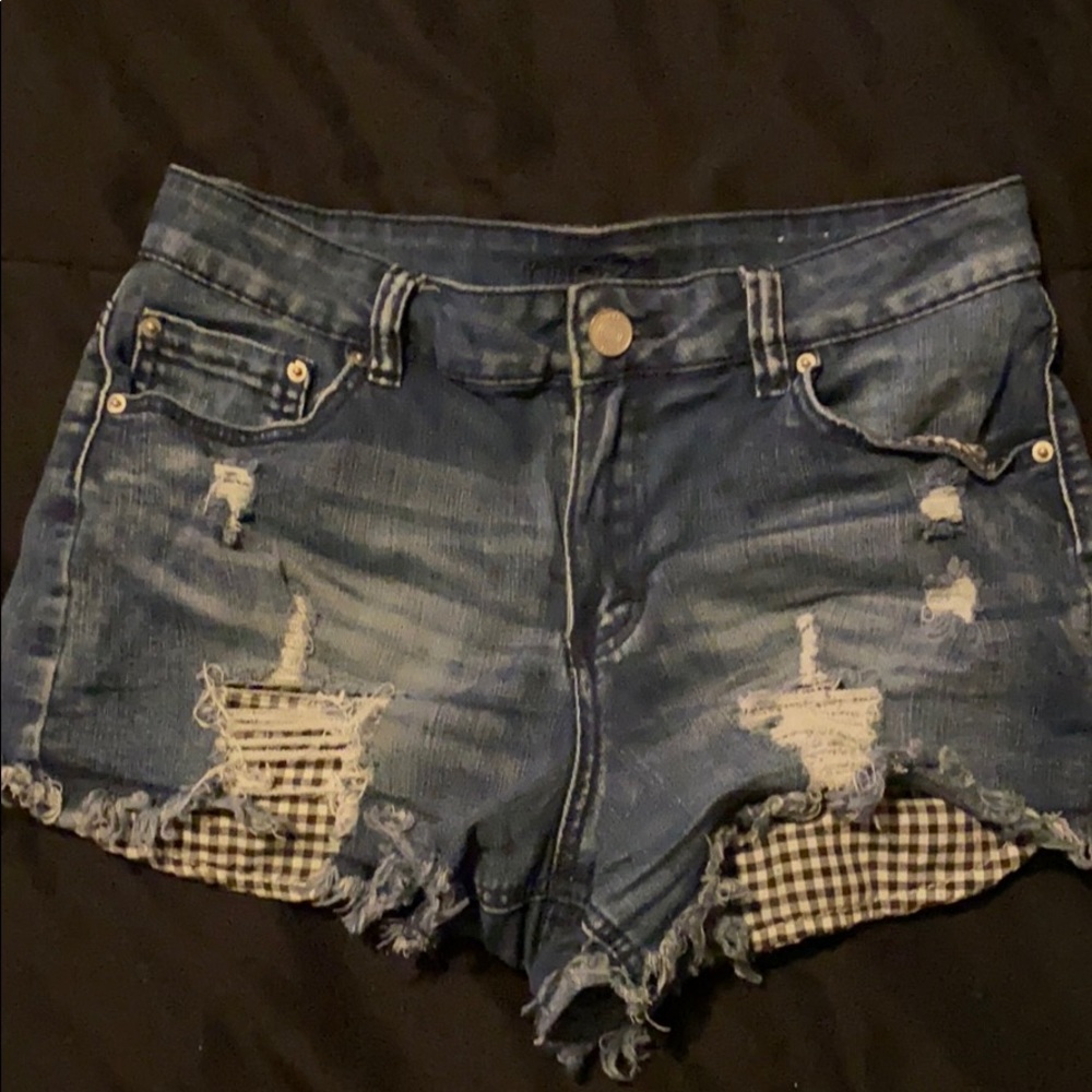 Cheeky frayed jean shorts